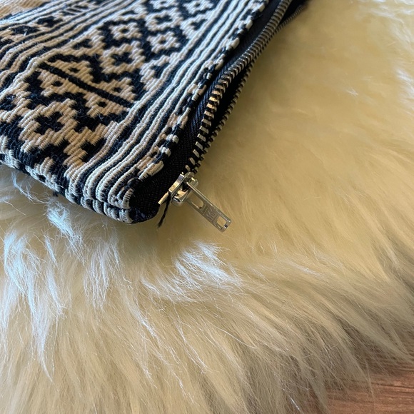 Levi’s Black and White Cotton Bag - Picture 7 of 7